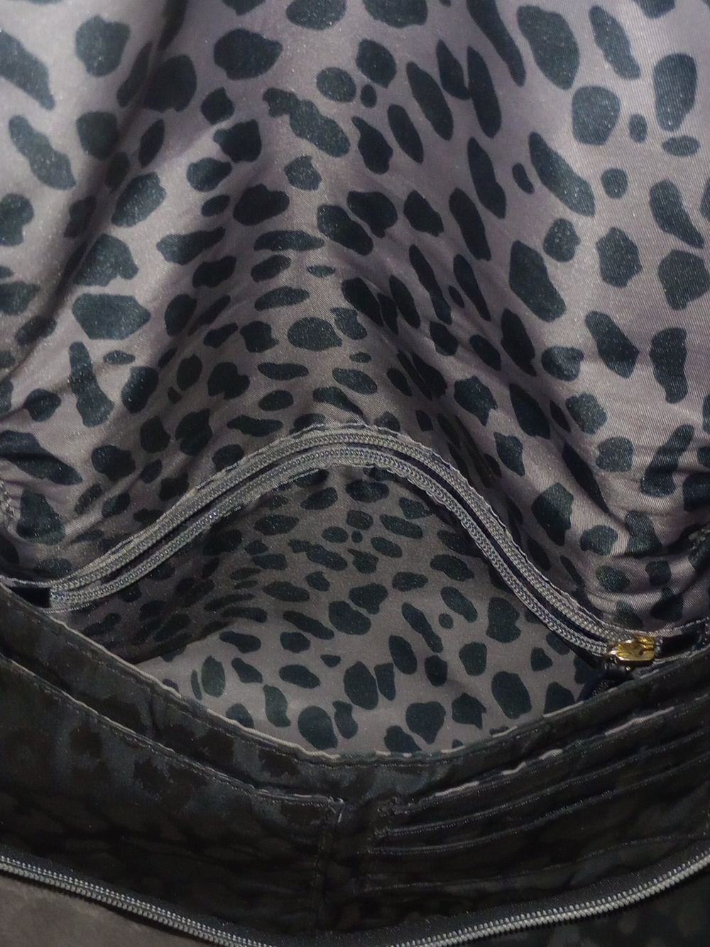 Black Leopard-Print Crossbody Bag with Removable Hand Strap And Guitar Strap - Picture 3 of 7